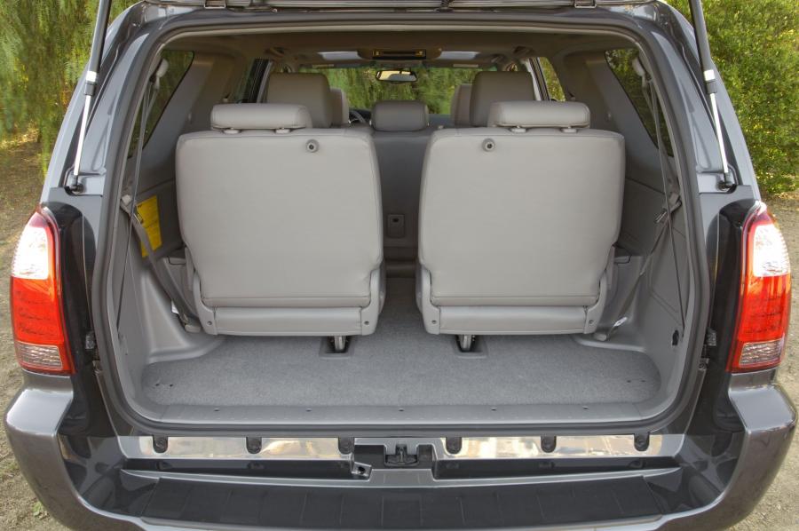  Toyota 4Runner 2006 года  (фото 20 из 50)
